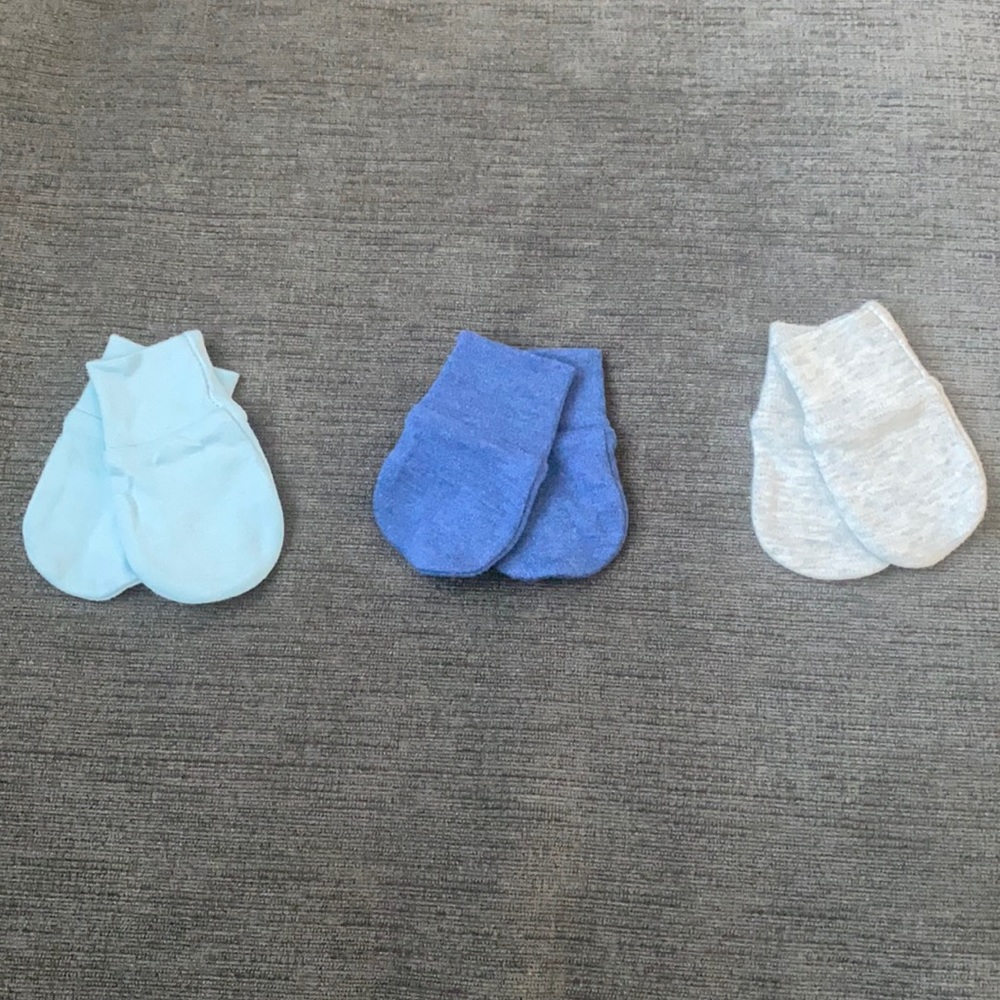 FREE w/ ANY PURCHASE! Cloud Island Baby Boy Basic Newborn Mitten Set of 3